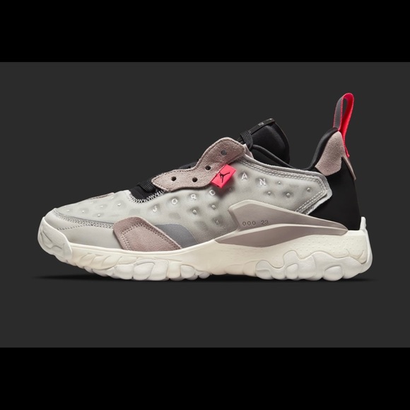 JORDAN DELTA 2 GREY FOG Size: M 12 / W 13.5.
